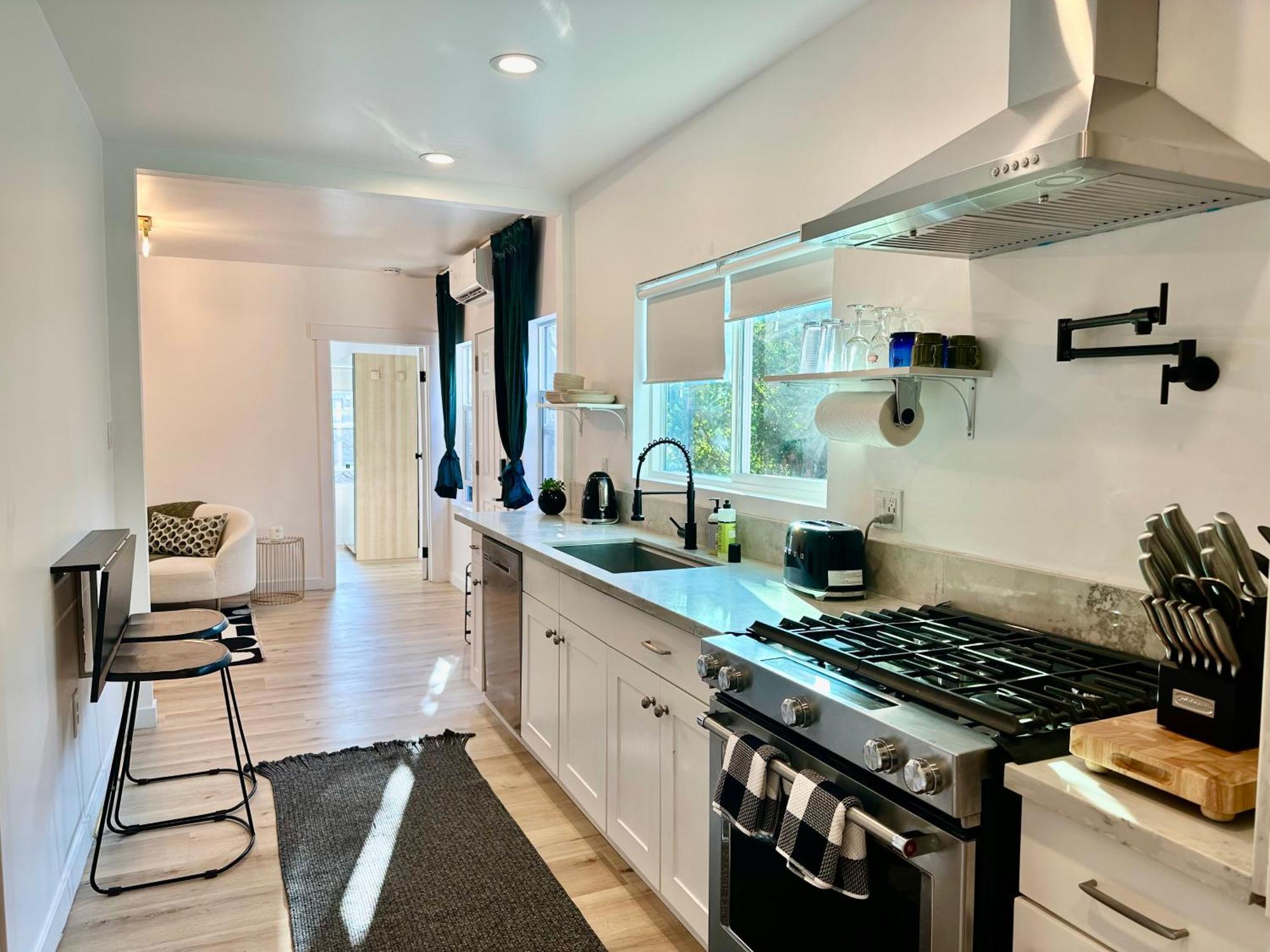Modern, Remodeled Echo Park House-Walk To Sunset Blvd, Dodgers Stadium, Shops, Bars, Restaurants, Lake, Concerts Los Angeles Eksteriør bilde